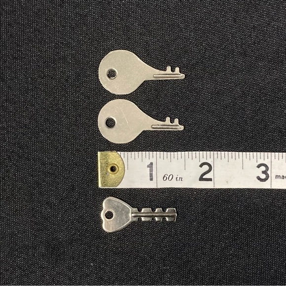 Vintage Silver Keys Lot Set of 9 - Picture 5 of 8